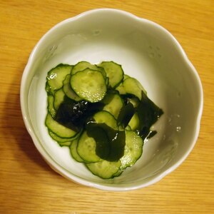 きゅうりとワカメの酢の物